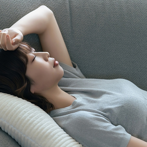 ソファで横にならない